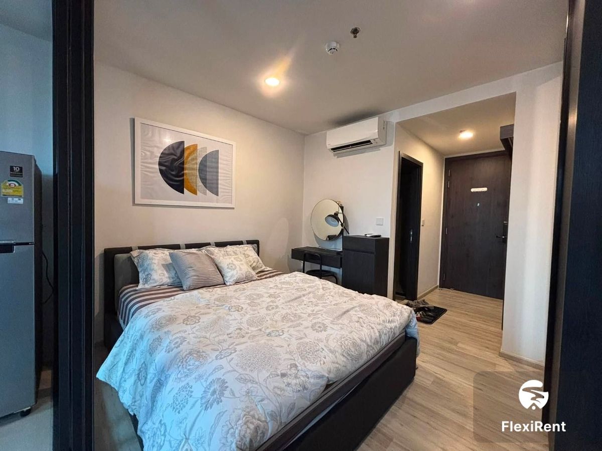 XT Huaikhwang 1 Bedroom | Only 1 month deposit required, ready to move.