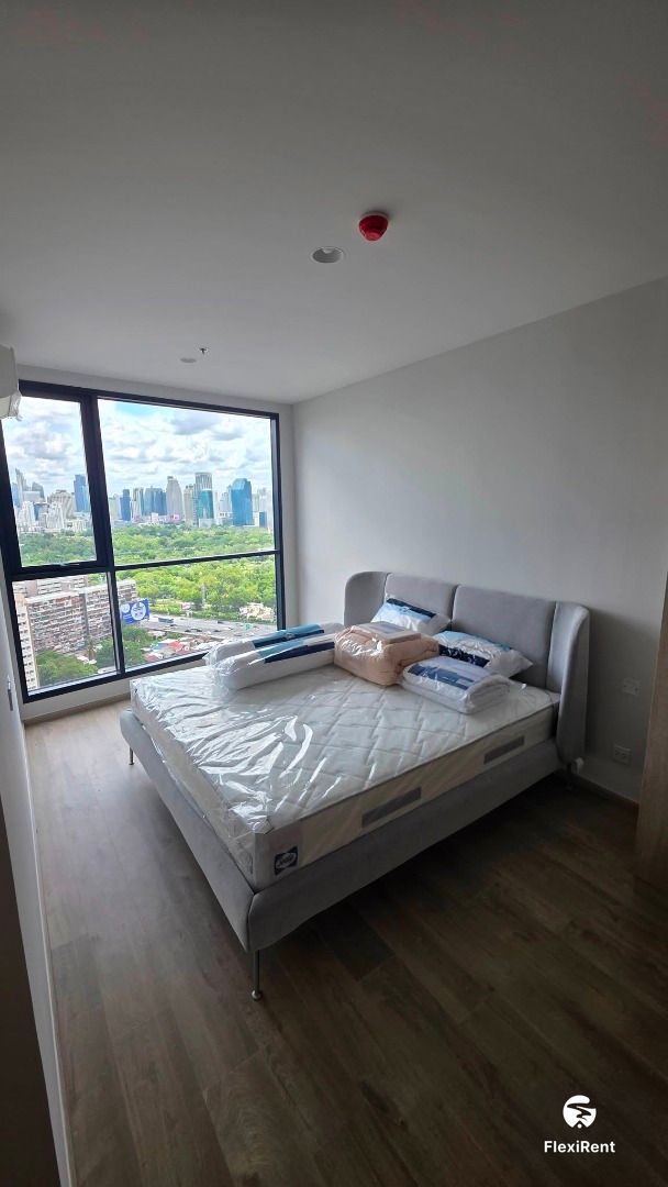 The Crown Residences 1 Bedroom | Only 1 month deposit required, ready to move.
