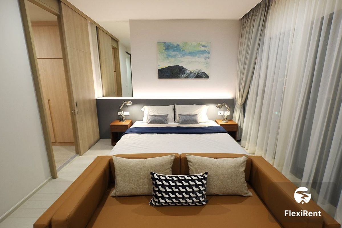 Noble Ploenchit 1 Bedroom | Only 1 month deposit required, ready to move.