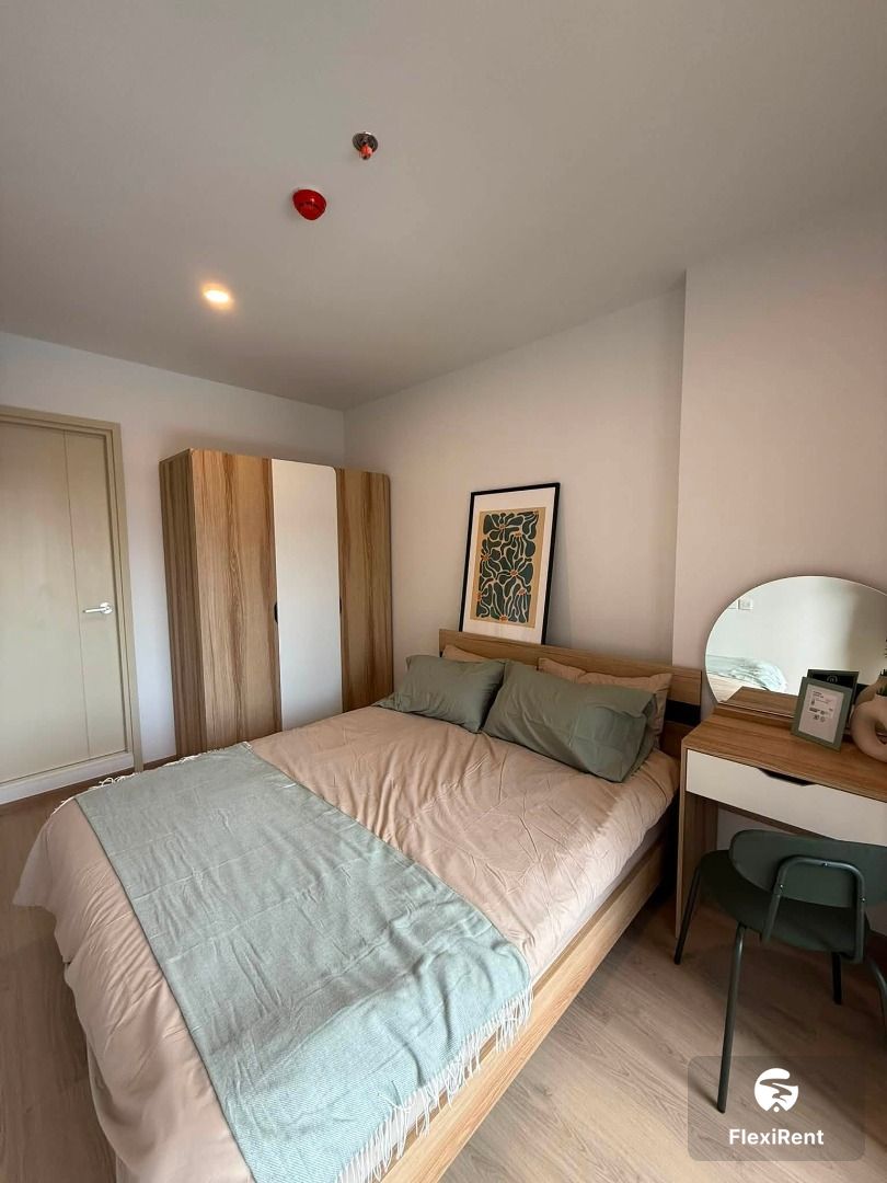 Life Rama 4 - Asoke 1 Bedroom | Only 1 month deposit required, ready to move.