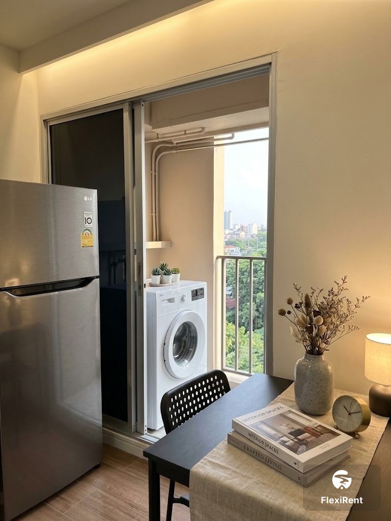 Plum Condo Samakkhi Studio | Only 1 month deposit required, ready to move.