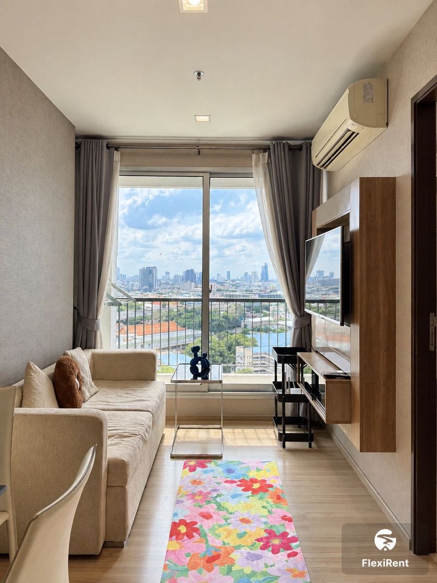 Rhythm Sathorn 1 Bedroom | Only 1 month deposit required, ready to move.