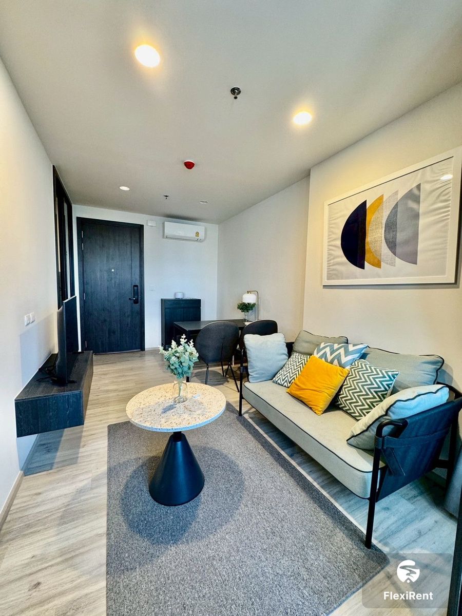 XT Huaikhwang 1 Bedroom | Only 1 month deposit required, ready to move.